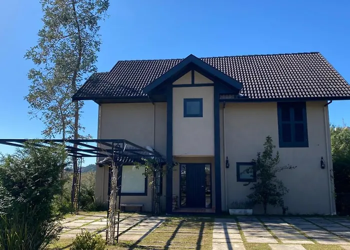 Quatro Estacoes Hospeda -Paraiso nas Montanhas, Condominio de Alto Padrao cercado pela Natureza